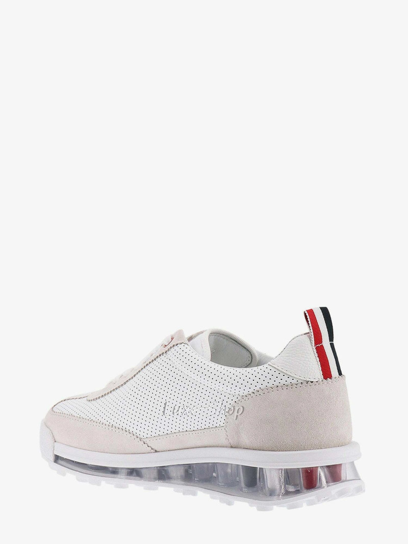 FFD120B 05584 100 3.jpg